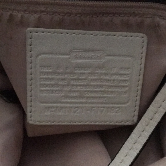 Coach Signature Sateen Brooke - Picture 4 of 4